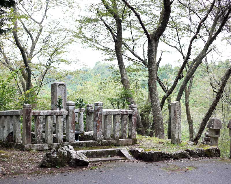 村上義隆の墓